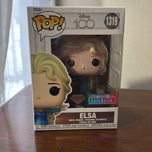 Elsa Funko POP number 1319 party city exclusive diamond collection